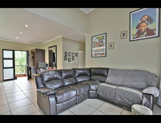 2 BEDROOM APARTMENT FOR SALE IN DOUGLASDALE